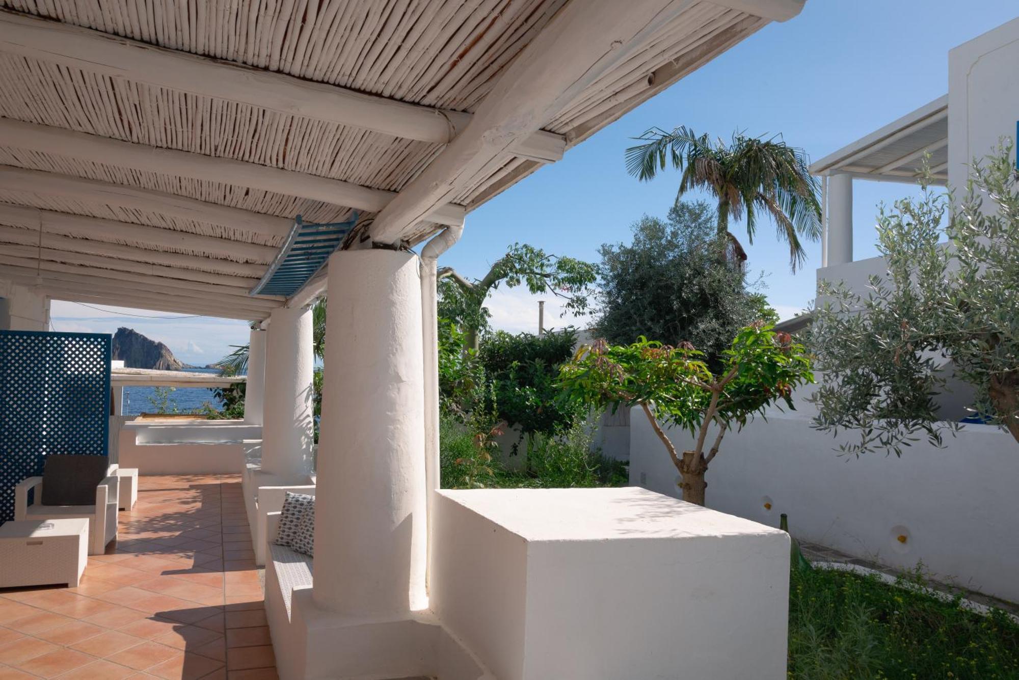 Hotel Eunymos Panarea Extérieur photo