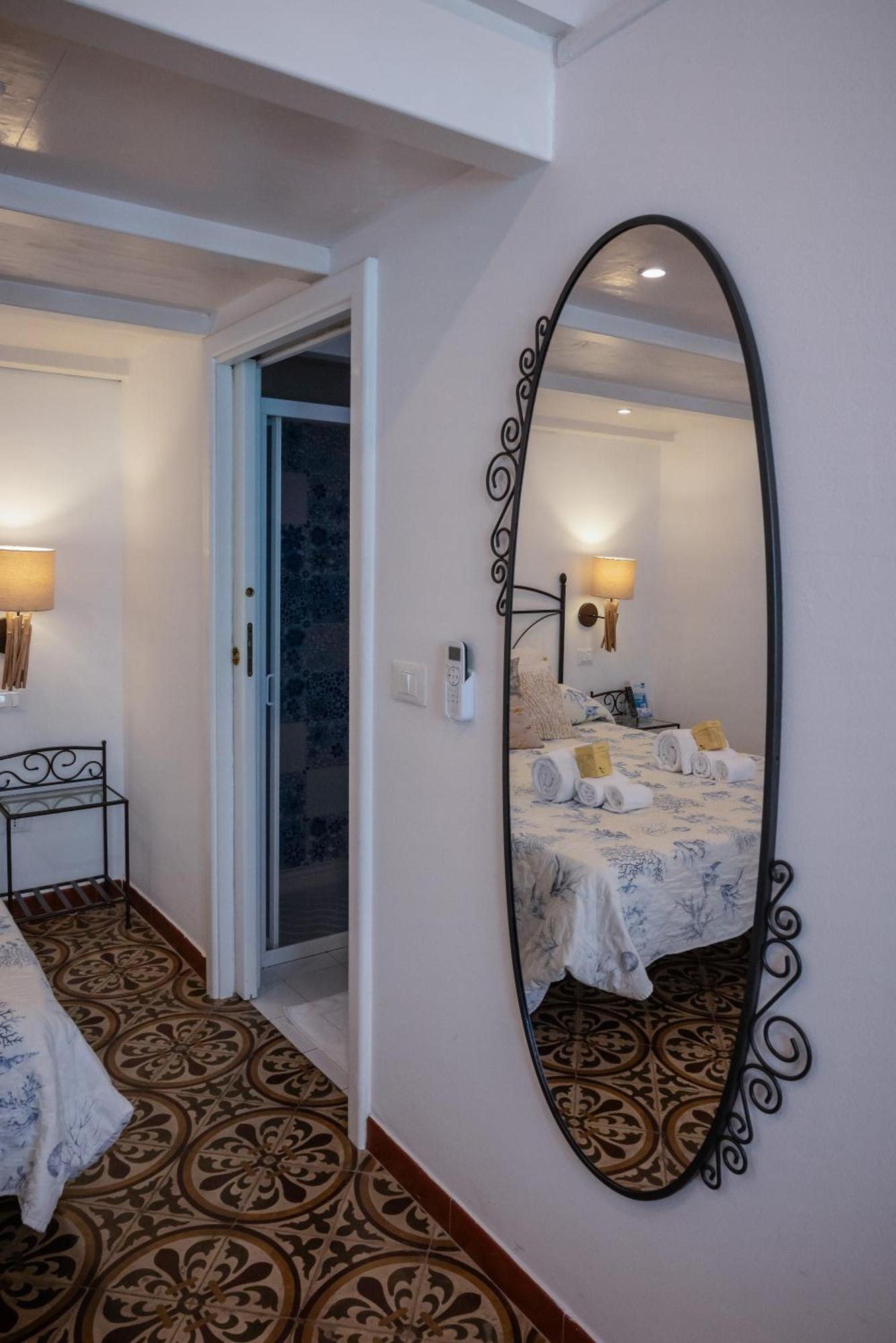 Hotel Eunymos Panarea Extérieur photo