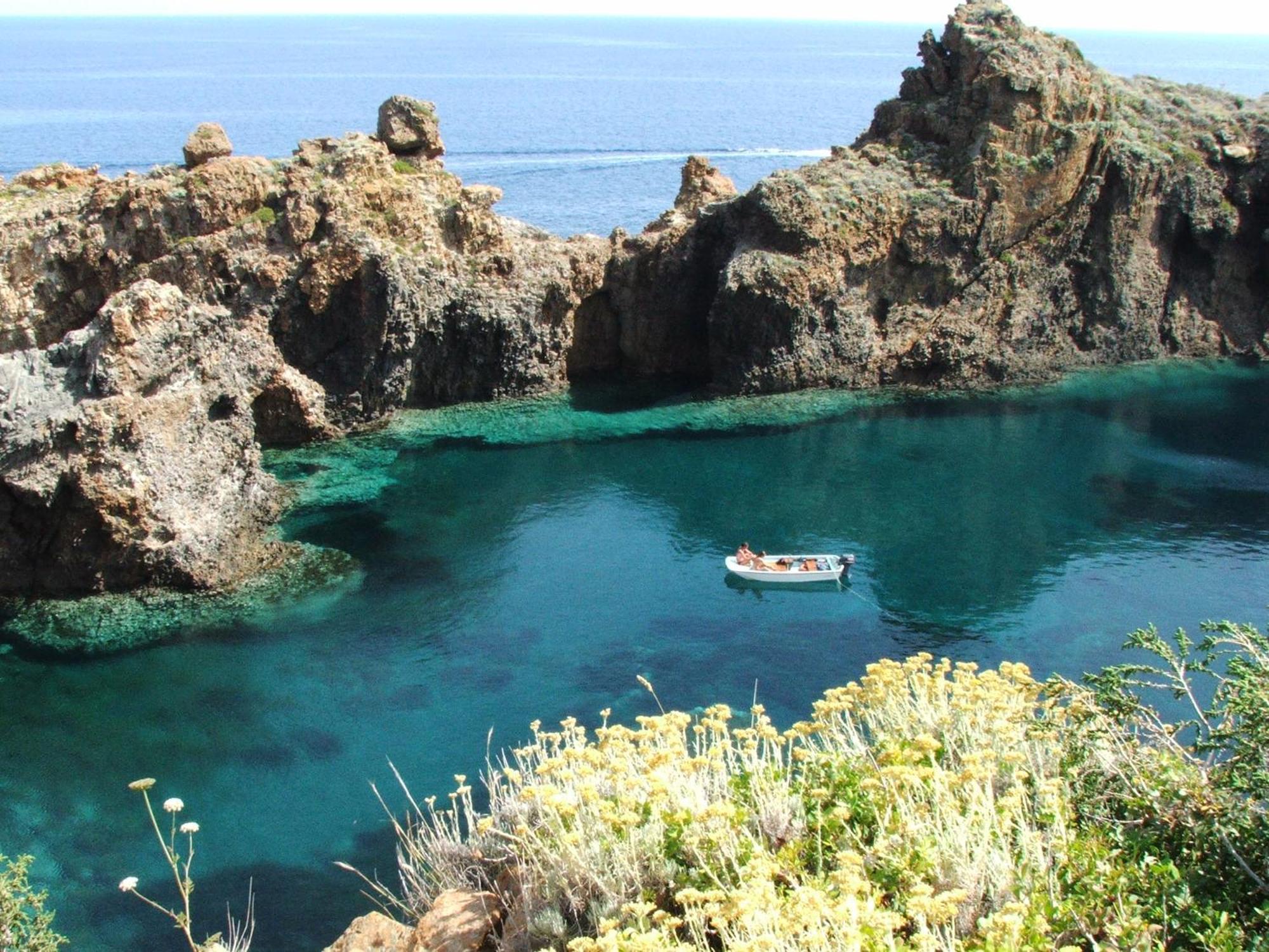 Hotel Eunymos Panarea Extérieur photo
